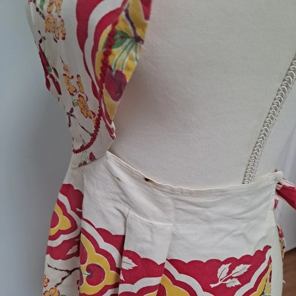 Vintage‎ Apron 1950's Style Heart Shape With Cherries